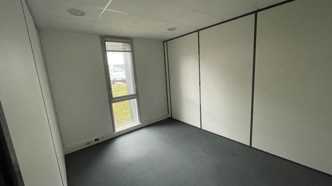 Bureau Tours 78m² Location bureau Tours Indre-et-Loire OLBUR2427348 3